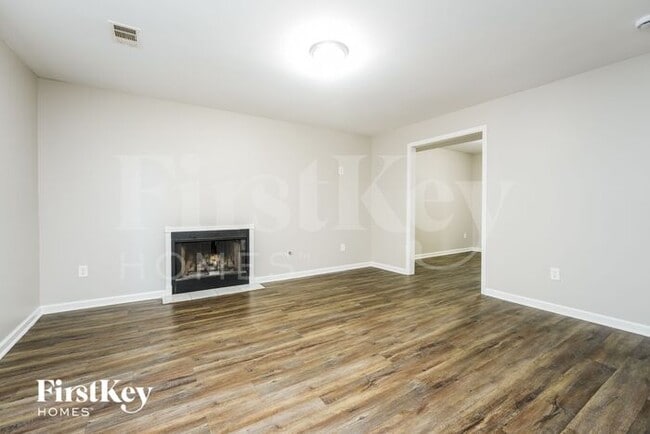 Photo - 2007 Sandbrook Ct SW