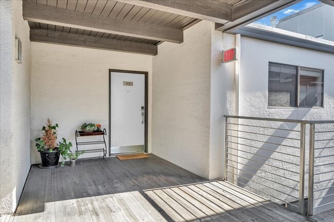 Photo - 7 Embarcadero West Unidad 312