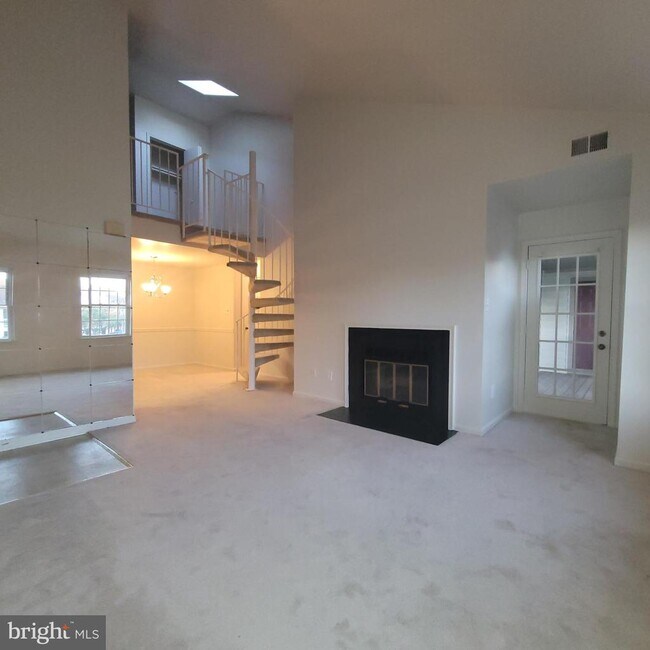 Photo - 6903 Sandra Marie Cir Unidad 6903B