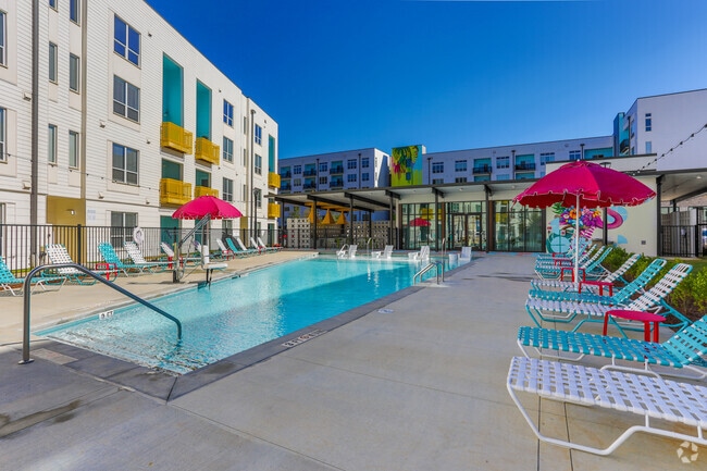Building Photo - The Skylark Rental