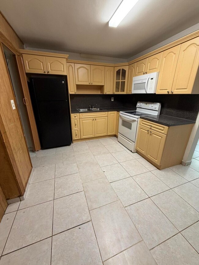 Building Photo - 1920 SW 67th Terrace