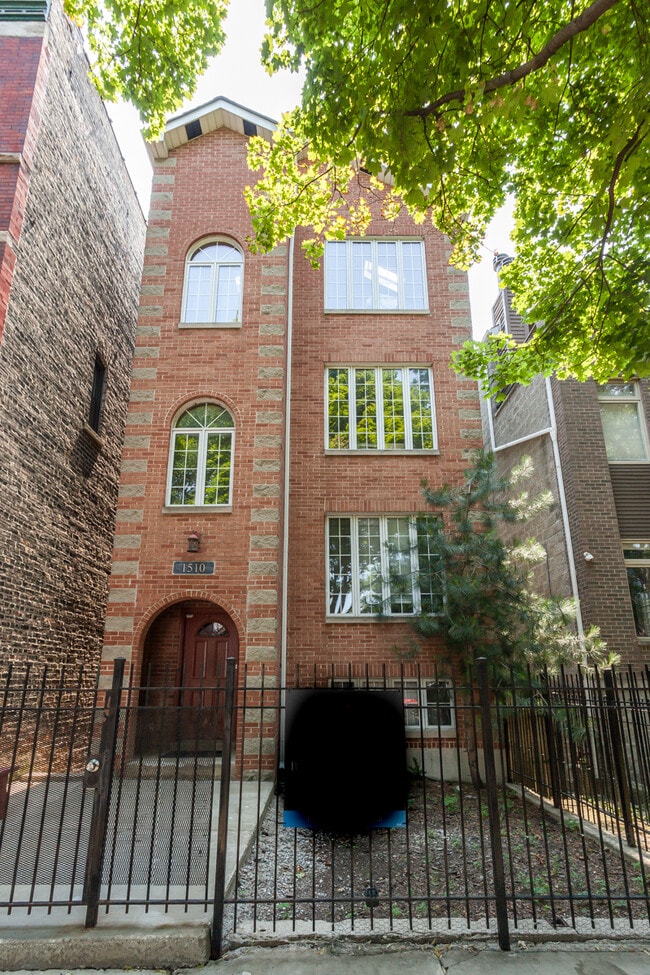 Building Photo - 1510 N Elk Grove Ave Unit Penthouse