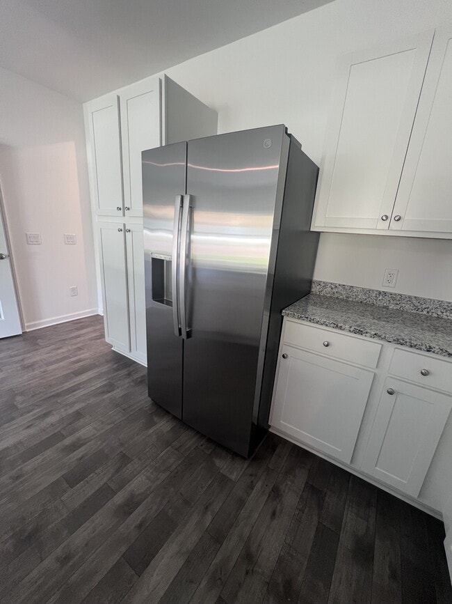 250 Clement Lp