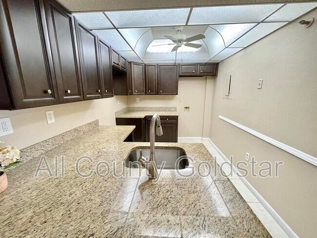 Photo - 21405 Olean Blvd