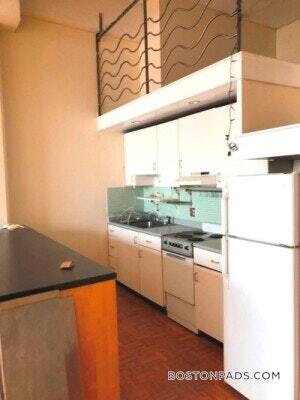 Building Photo - 61 Brookline Ave Unit 309