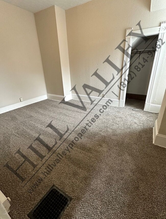 Photo - 654 Deming St Unit Apt 1