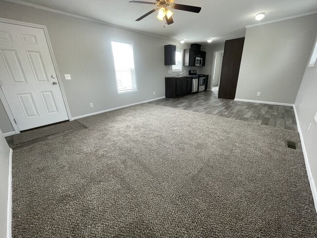 Photo - 38017 Chilver Ave