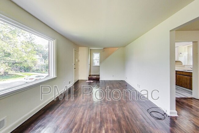 Photo - 2710 Emmet Rd