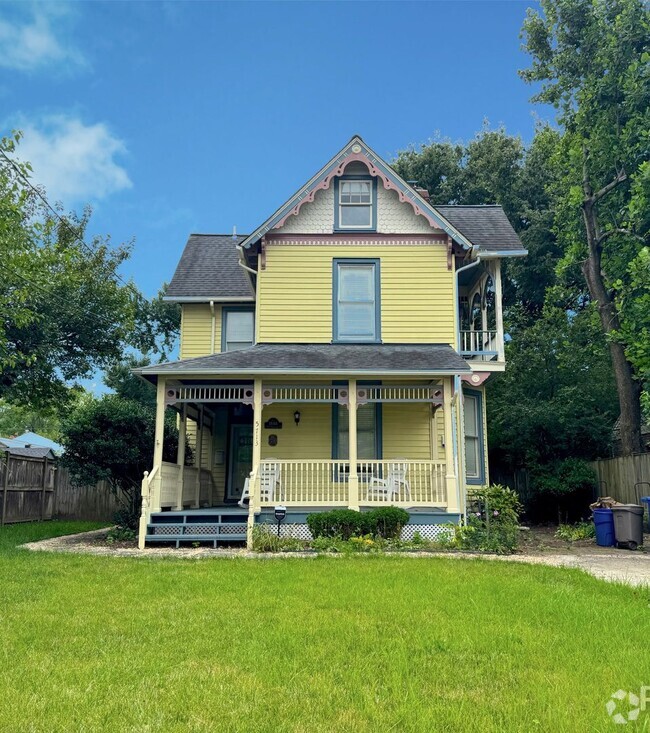 Building Photo - Here Is Your Chance to Live in the Histori... Rental