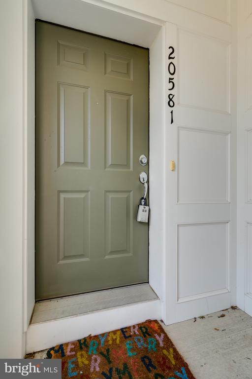 Photo - 20581 Geddes Terrace