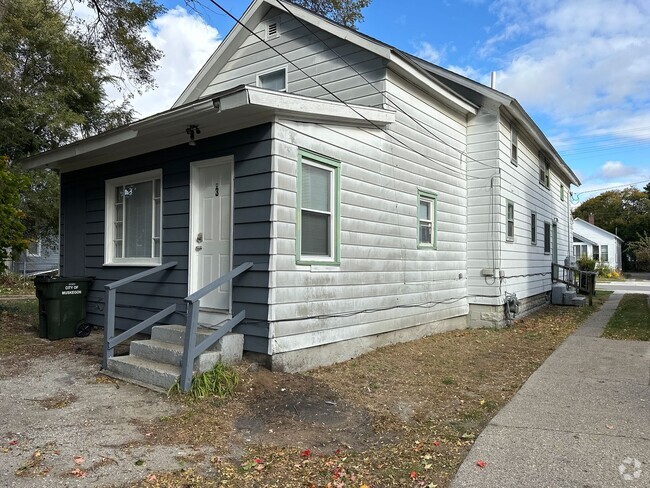 Building Photo - 1225 Sanford St Unit 3 Rental