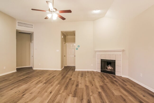 Photo - 6615 Bluebottle Ln