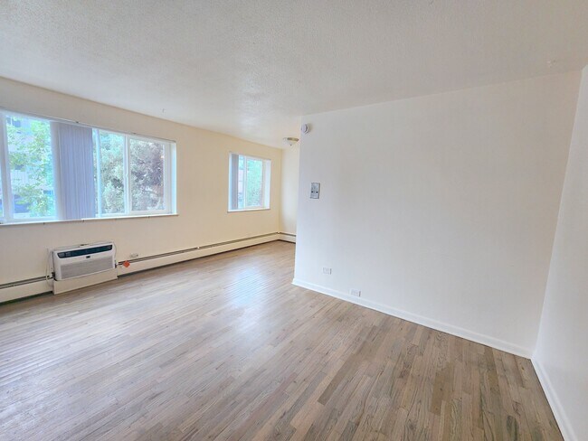 801 N Dahlia St Unidad 2