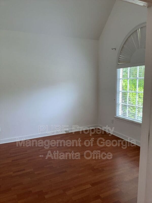 Photo - 909 Michael Lee Way