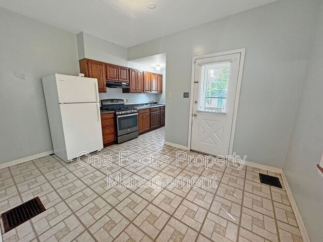 Photo - 1018 Baldwin St