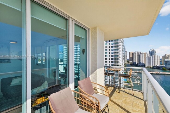 Photo - 1155 Brickell Bay Dr Unit 2210
