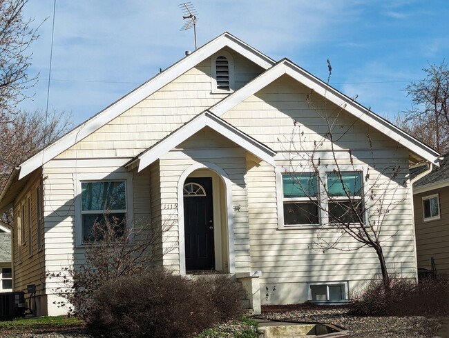 Great 4 bedroom Normal Hill house - pet-fr... - Great 4 bedroom Normal Hill house - pet-fr...