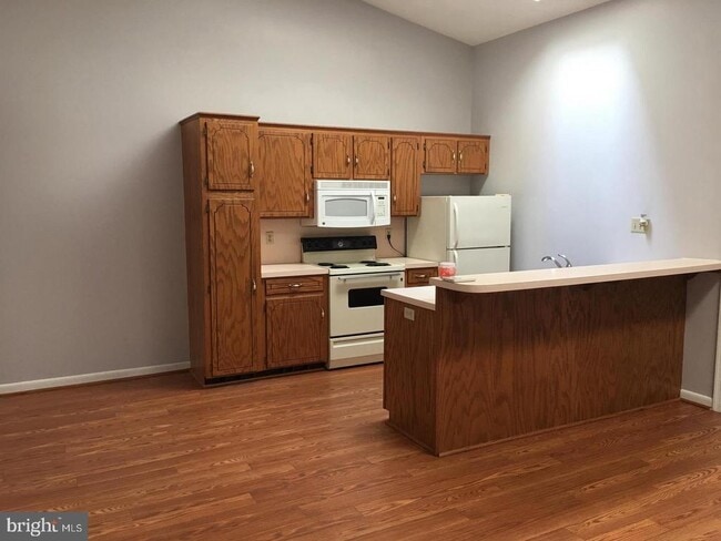 Photo - 17 Cambridge Ln