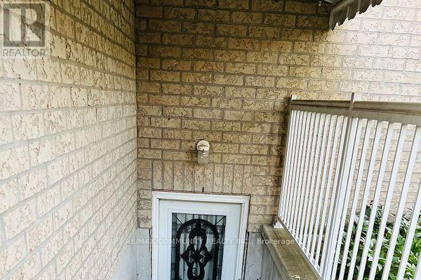 Photo - 136 Prohill St