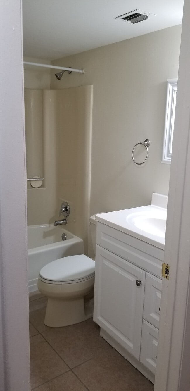 Photo - 6272 Chasewood Dr Unit B