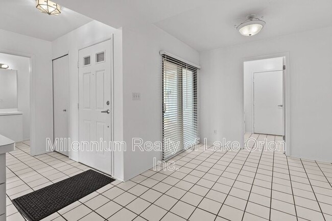 5611 Drake Hollow Dr