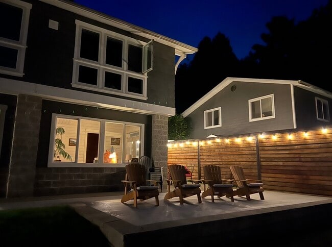 Photo - 7075 NE Bay Hill Rd