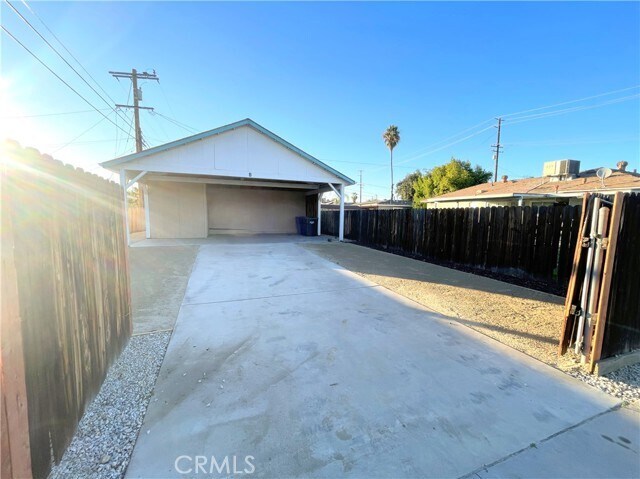 Photo - 1334 E Brockton Ave