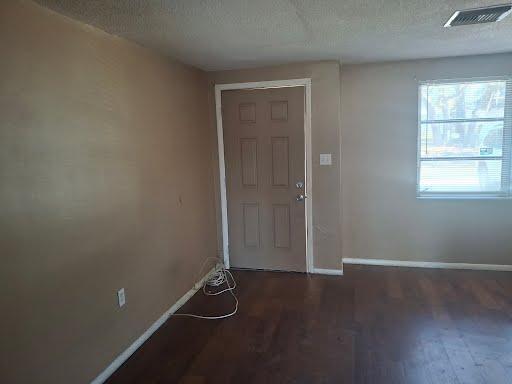 Photo - 6227 Harrison St