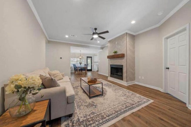 Photo - 6748 Logue Ln