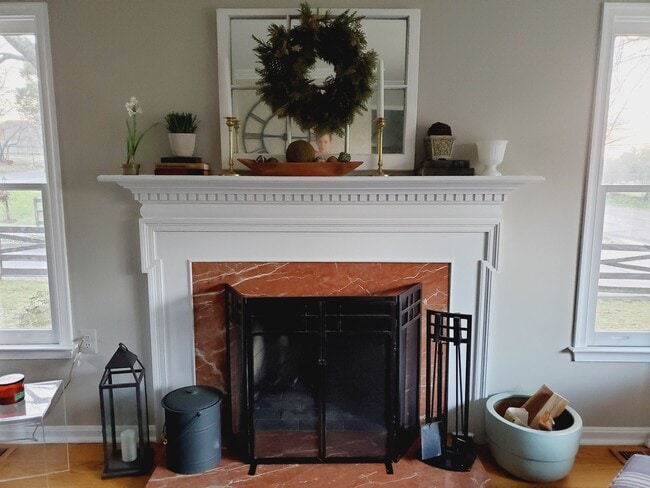 Photo - 334 Loudoun St SW