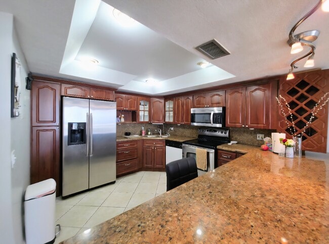 Building Photo - 13499 Biscayne Blvd Unit 1210