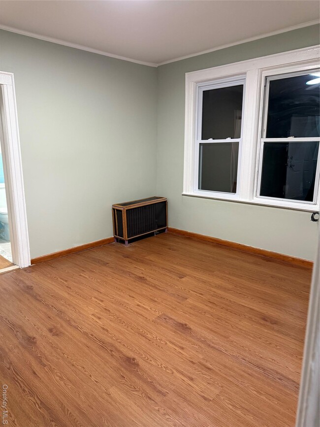 Photo - 127-05 88th Ave