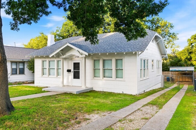 Photo - 1705 Virginia Pl