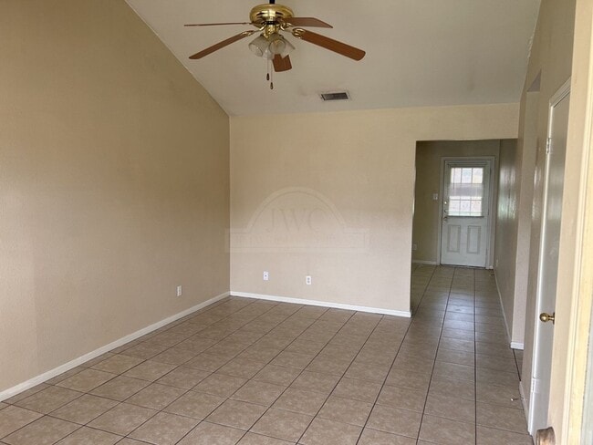 Photo - 1905 Windward Dr