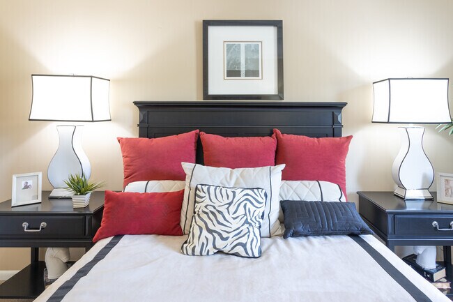 2BR, 1BA - 973 SF - Primary Bedroom