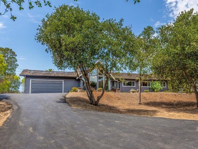 Photo - 14141 Sobey Rd House