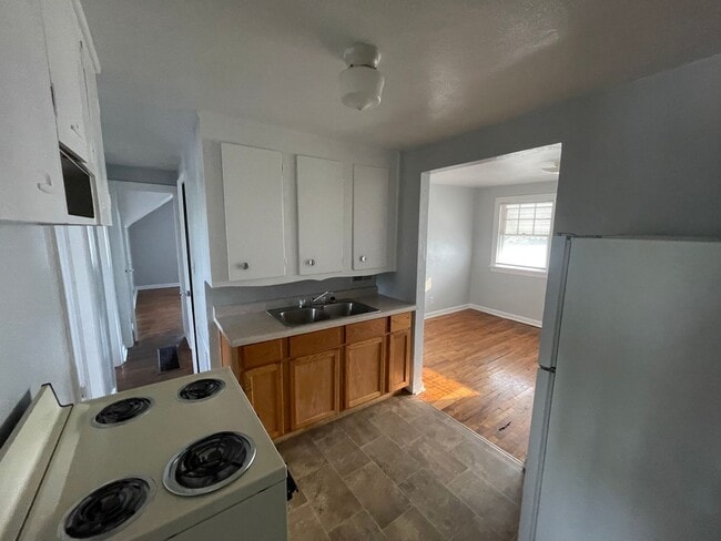 Large 1 Br upstairs apartment - with 2 bon... - Large 1 Br upstairs apartment - with 2 bon... Unidad Apt #6
