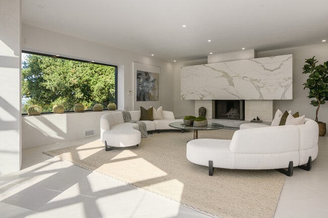 Photo - 8896 Lookout Mountain Ave