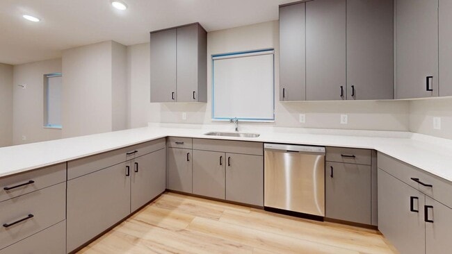 1125 SE 8th St