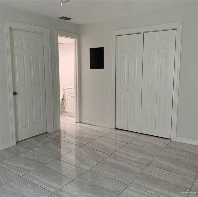 Photo - 16 Broadway St