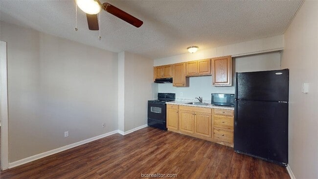 Photo - 500 Foch St Unit 5