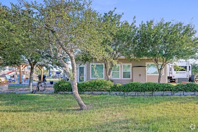 Building Photo - Charming 1BR plus bonus room, 2 full bath ... Rental