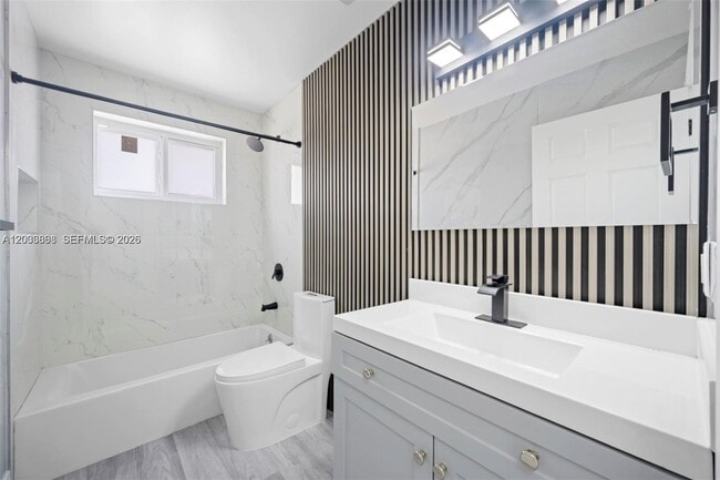 Photo - 5580 Plunkett St