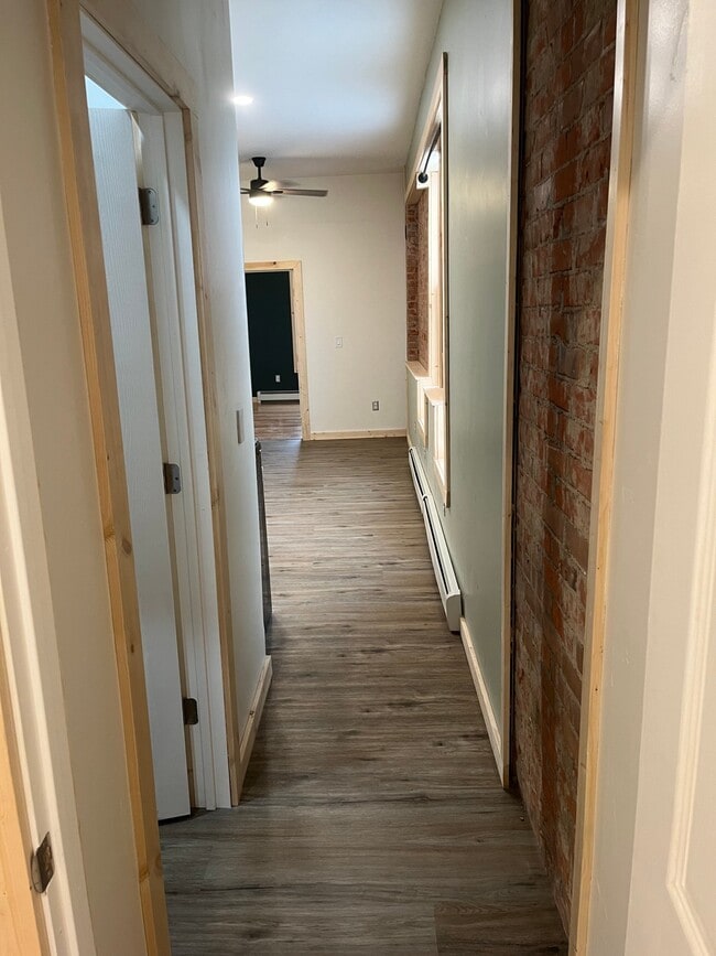Photo - 107 W Front St