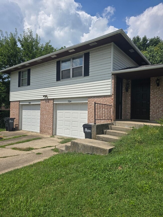 Building Photo - 722 Pear Tree Cir Unit 722 Pear Tree Cir.