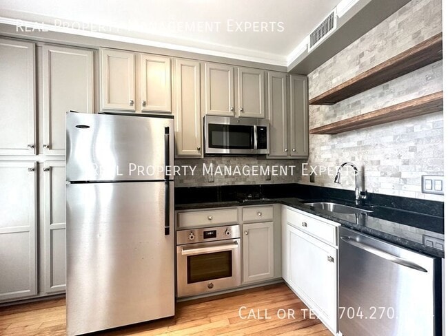 Photo - 712 Louise Ave