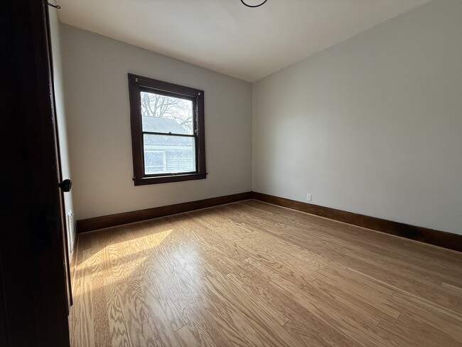 Building Photo - 318 Scio St Unit #1 Rental