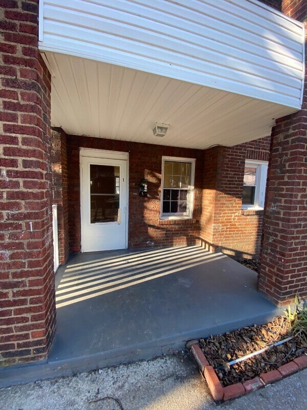 Photo - 111 Ramsey St