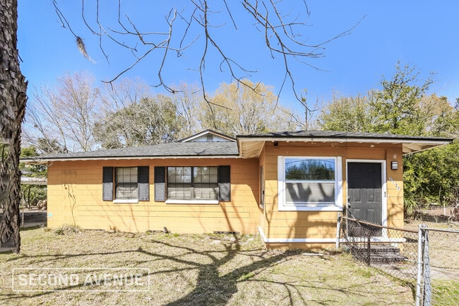 Building Photo - 2727 W 45th St