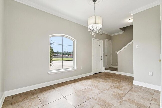 1250 Primrose Dr